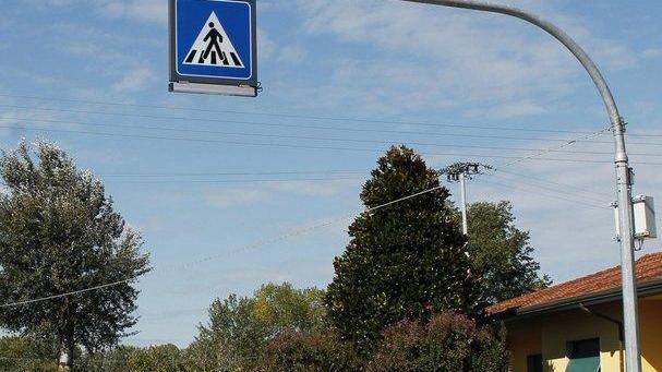 Strade, due attraversamenti sicuri