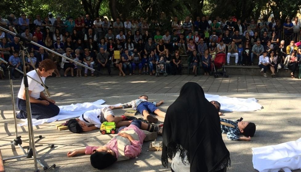 Il ricordo di cinque piccoli angeli affidato alle note di Aranjuez 