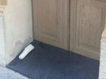 Pacco bomba per il Caffè letterario 