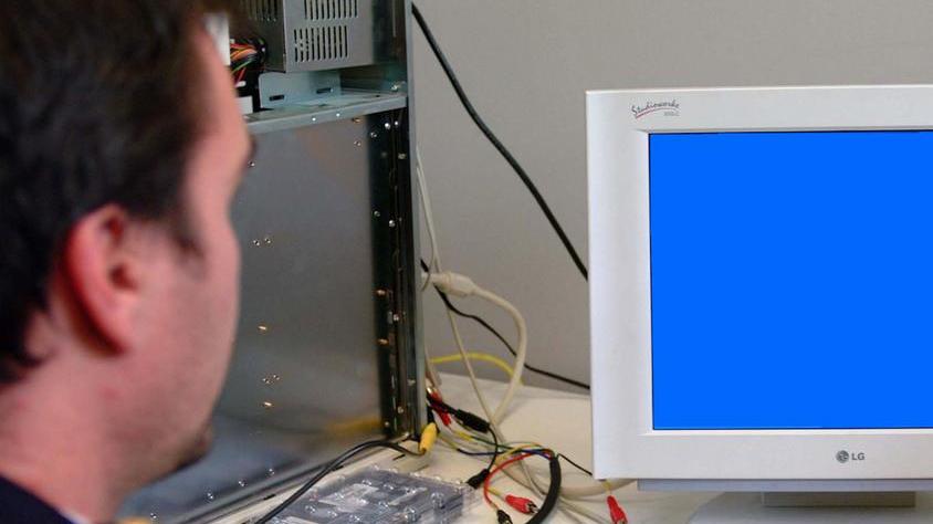 Clonano la carta di credito per la crociera: denunciati