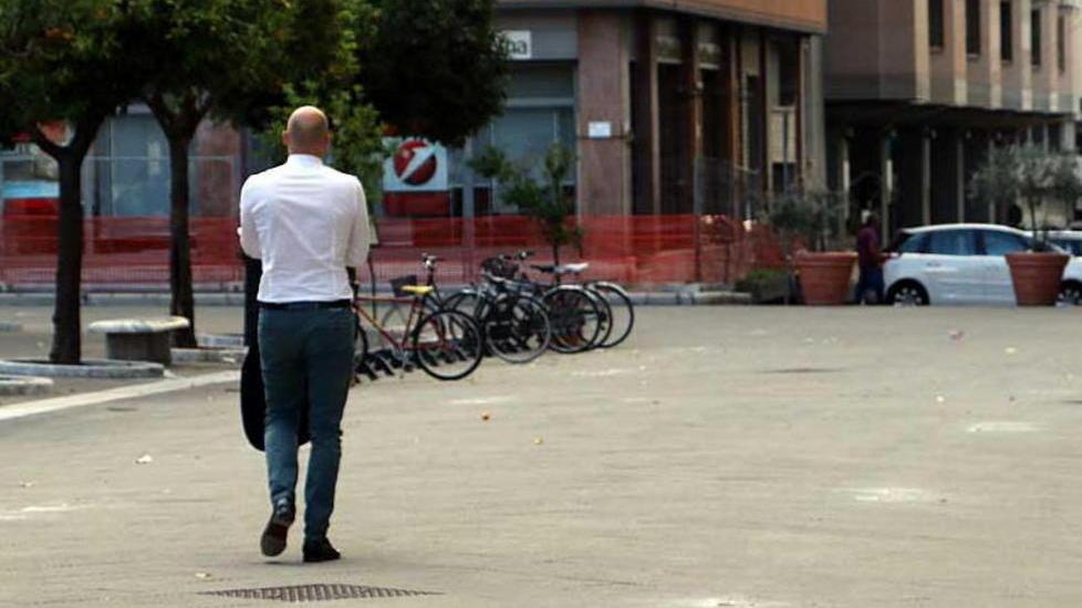 In piazza Aranci spuntano le placche d’ottone
