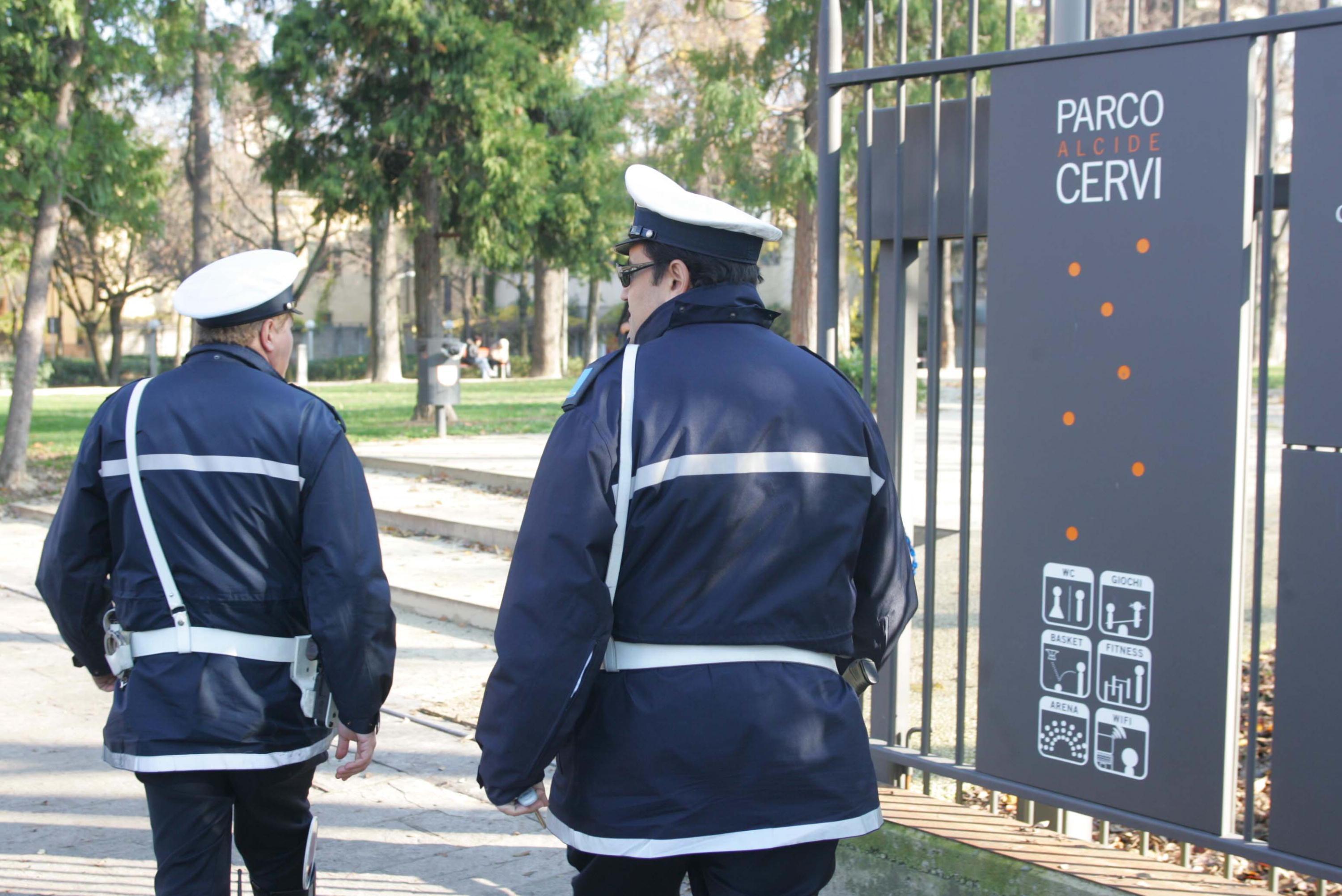 Reggio Emilia, spacciavano a due passi dal liceo Ariosto-Spallanzani: denunciati
