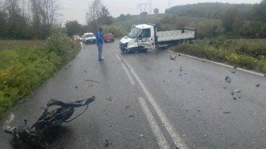 Lo scontro tra i due mezzi