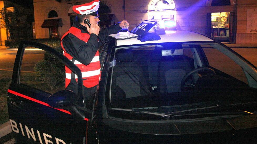 Ricatta per mesi un sacrestano: nei guai giovane di Pietrasanta