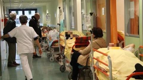 Badante in ospedale, il paziente a casa