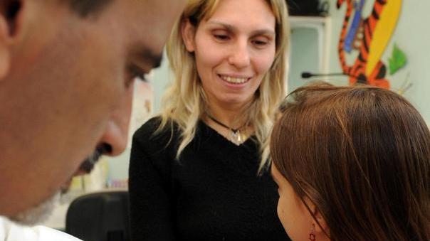 «Solo 18 pediatri, il servizio non funziona»