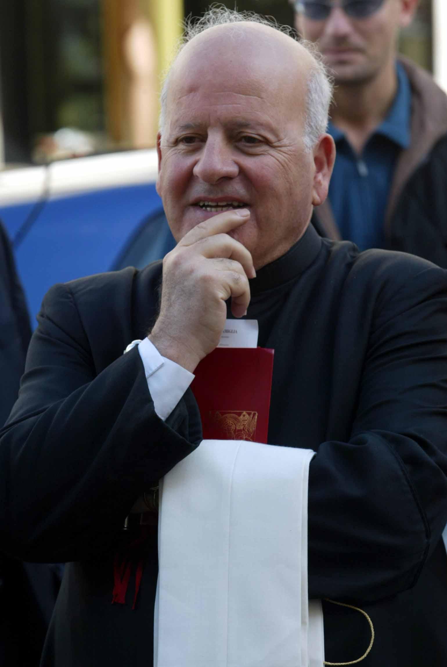 monsignor Enzo Lucchesini