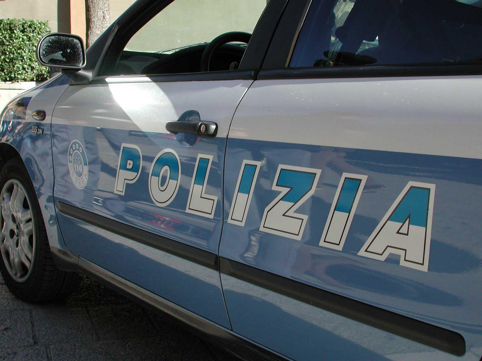 La polizia
