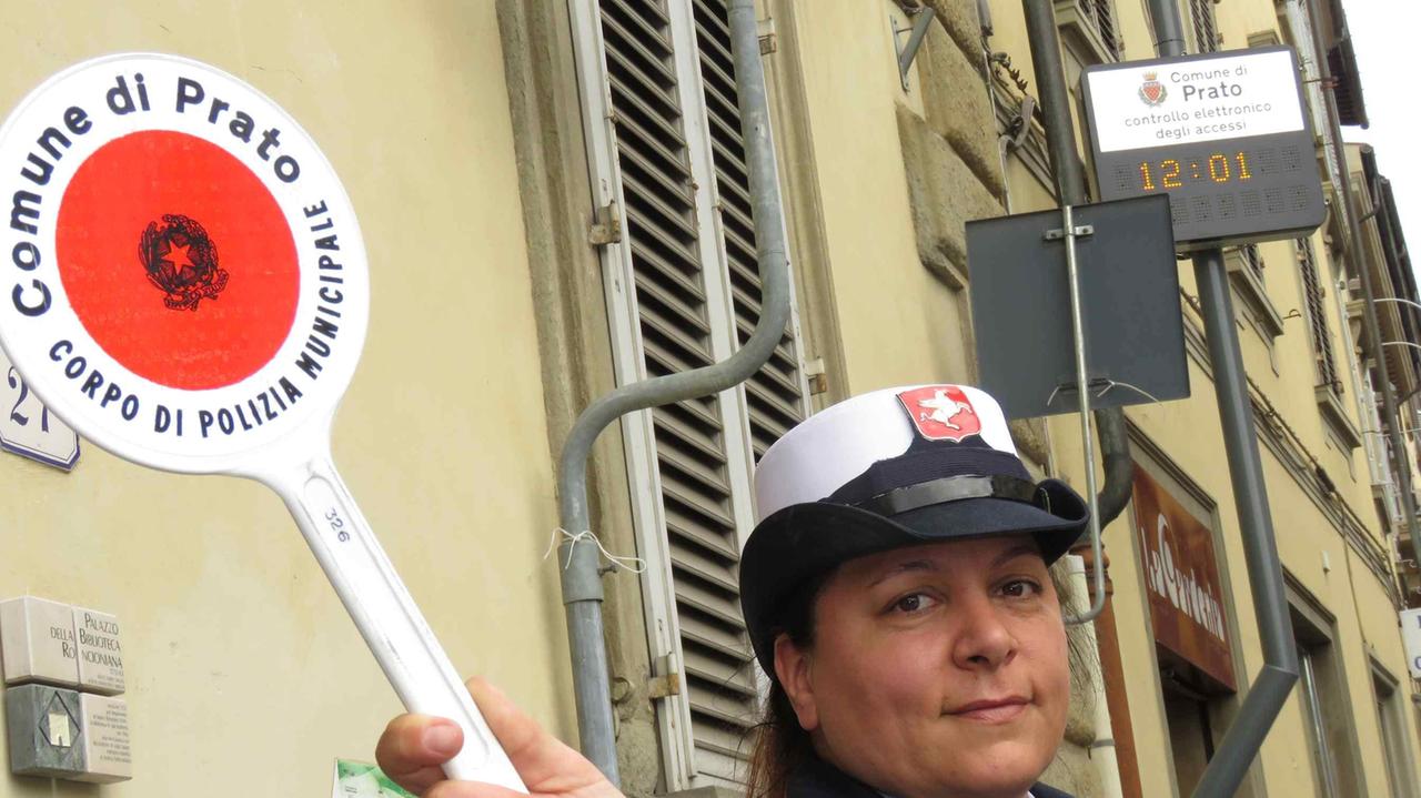 Uno dei varchi elettronici nel centro storico di Prato