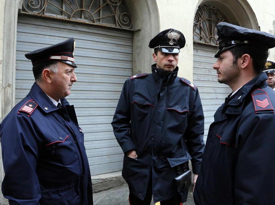 Tenenza dei carabinieri il sindaco dal prefetto