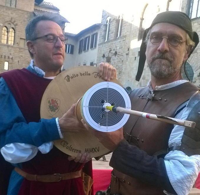 Bernardini fa volare i Balestrieri nella sfida di Volterra