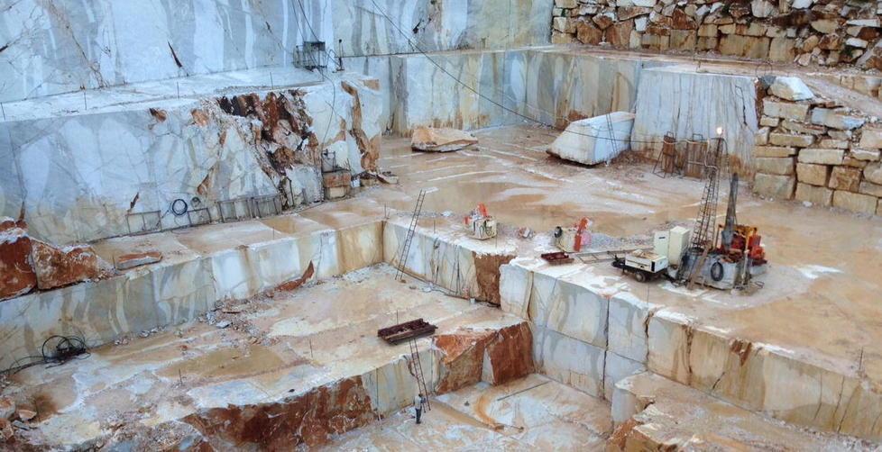 La cava Venedretta mette in cassa tutti i dipendenti 