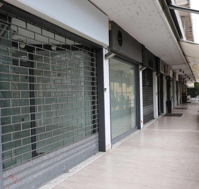 I commercianti: Aiuto, oltre l’Aurelia a Massa siamo già in periferia 