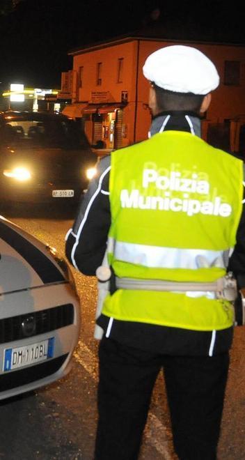 Turni dei vigili h24: Chiari e il Comune fanno retromarcia 
