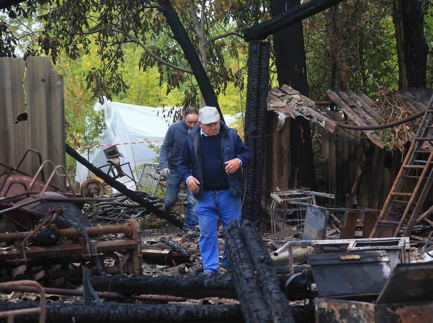 Capannone agricolo distrutto da un incendio 