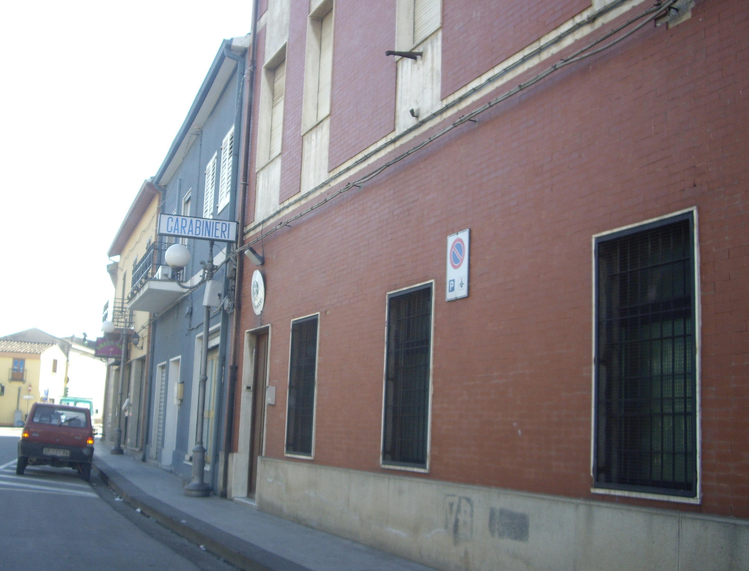 Villasor, è agli arresti domiciliari ma esce per andare al bar con gli amici 