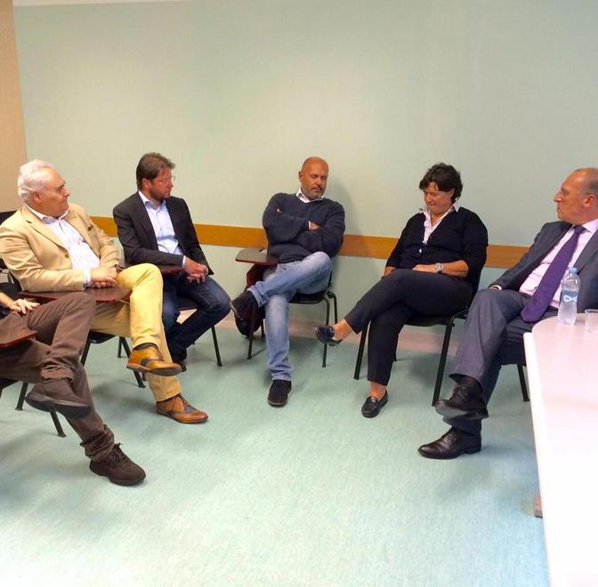 Un momento dell'incontro fra l'assessore Saccardi e gli amministratori di zona