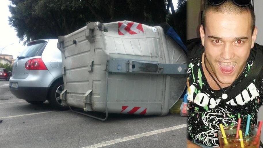 Si schianta in moto contro un cassonetto