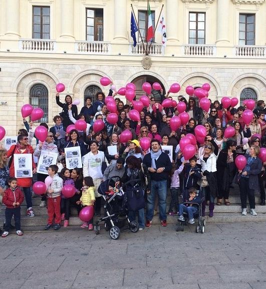 Tutti in corteo per la breast unit 