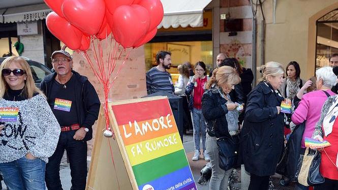 A Sassuolo cento “sentinelle” contro le famiglie gay