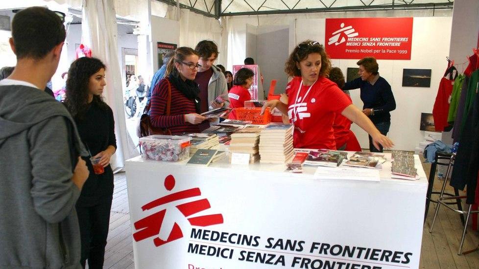Da Ferrara un applauso alle vittime di Medici senza frontiere