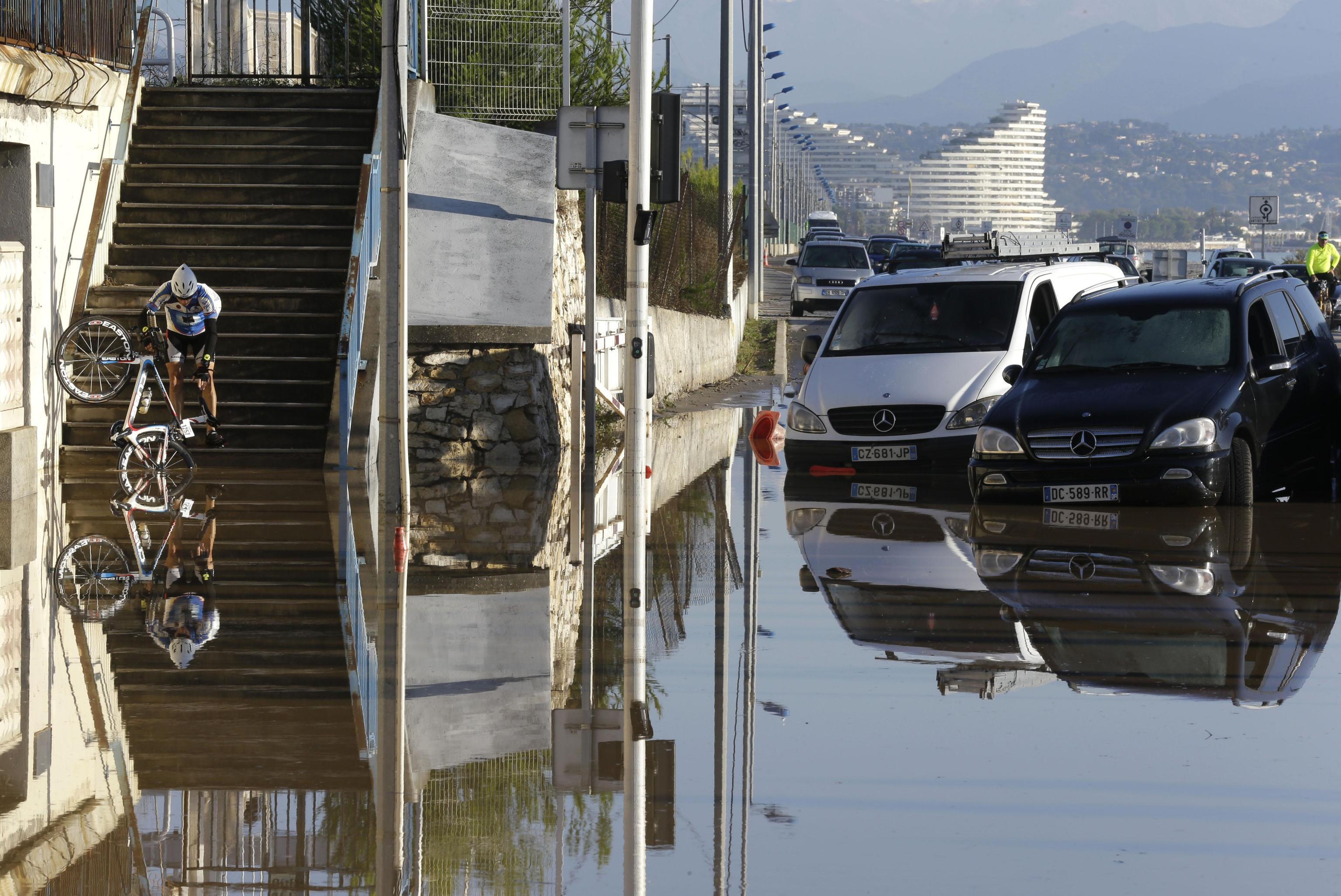 Gli effetti della devastante alluvione nel sud della Francia (foto ANSA)