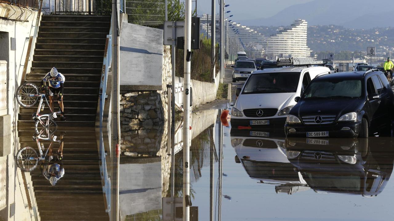 Gli effetti della devastante alluvione nel sud della Francia (foto ANSA)