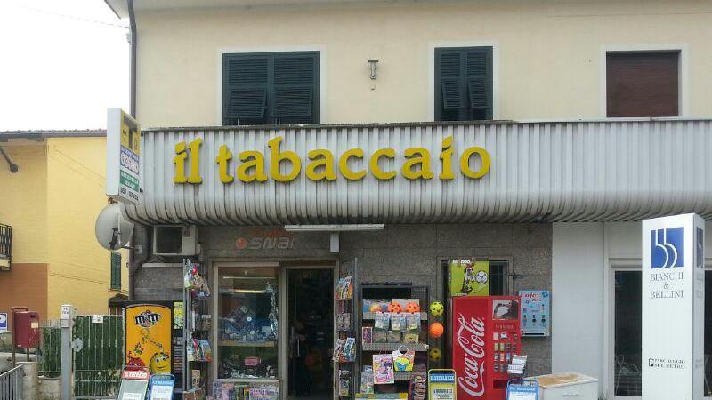 Il tabaccaio ad Ortonovo dove è stato vinto un milione