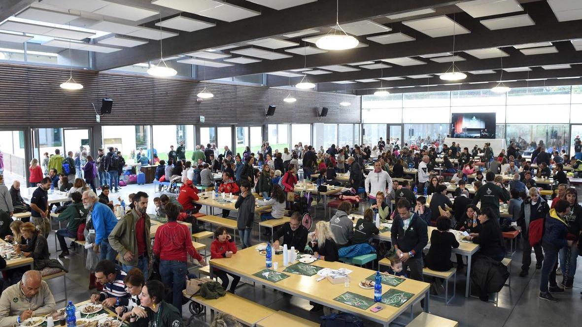 Uno stand per i visitatori al Dynamo Camp (Foto Gori)