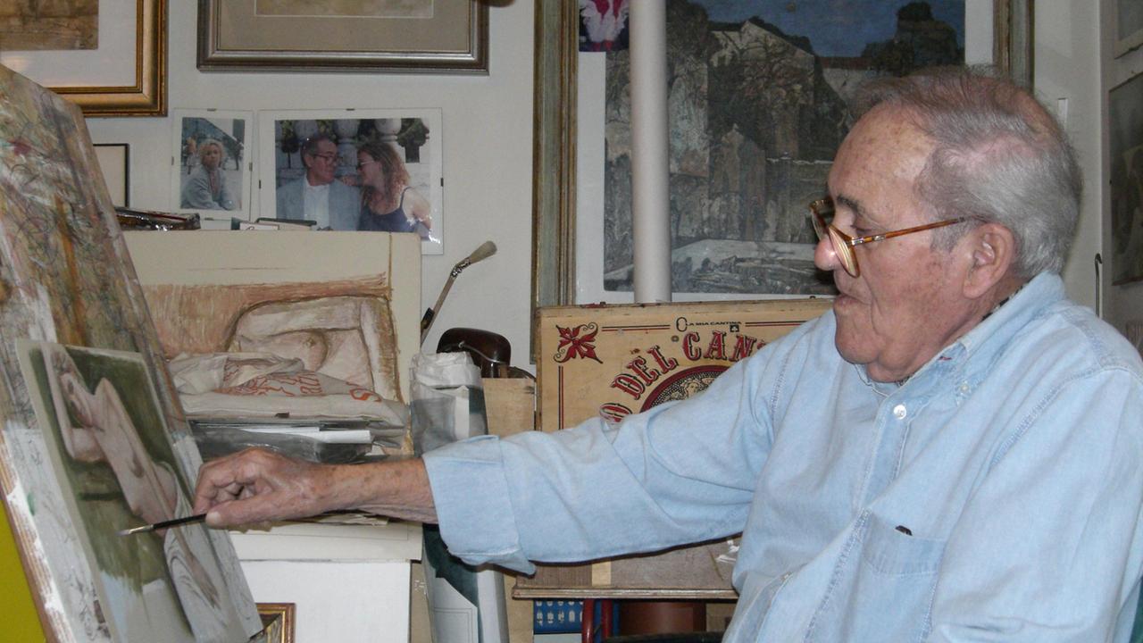 Il pittore viareggino Franco Francesconi
