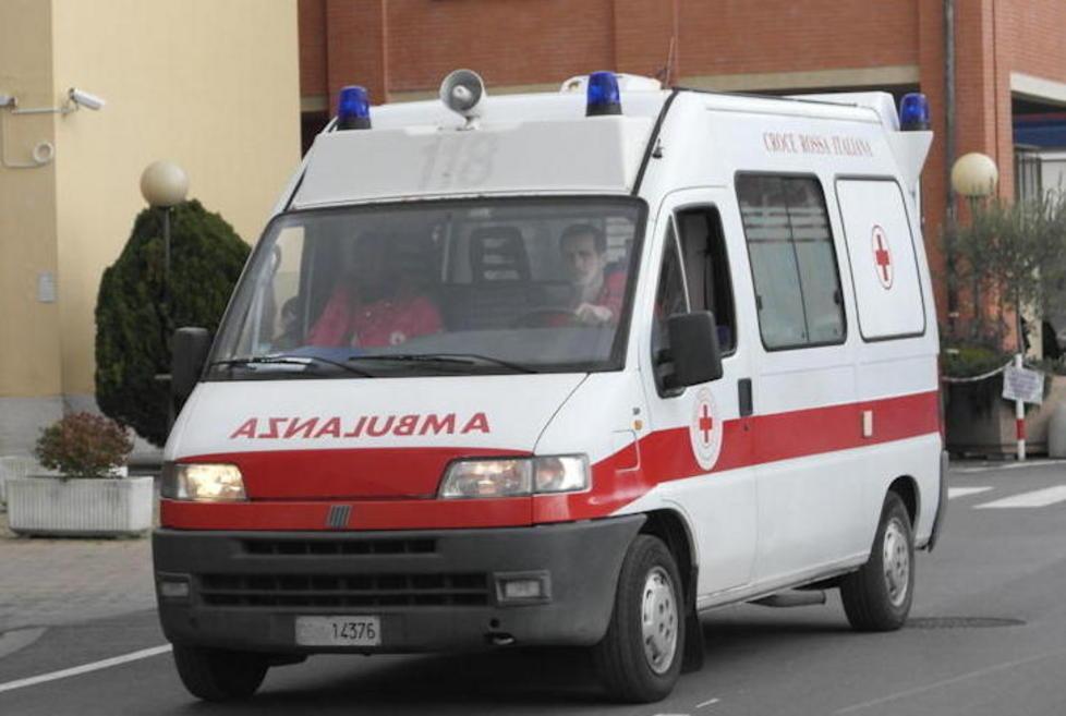 Muore in casa, lo scoprono dopo 2 giorni 
