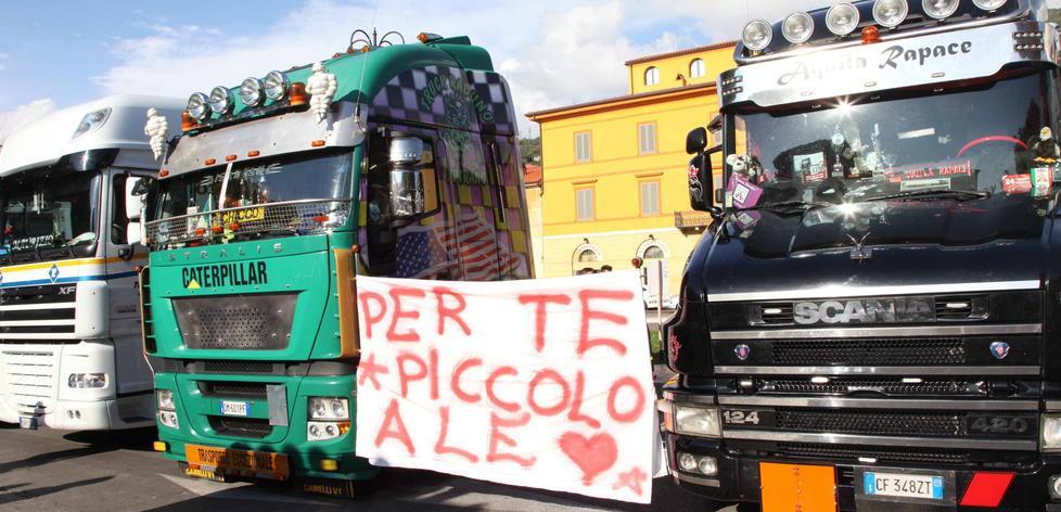 Camion in centro per beneficenza