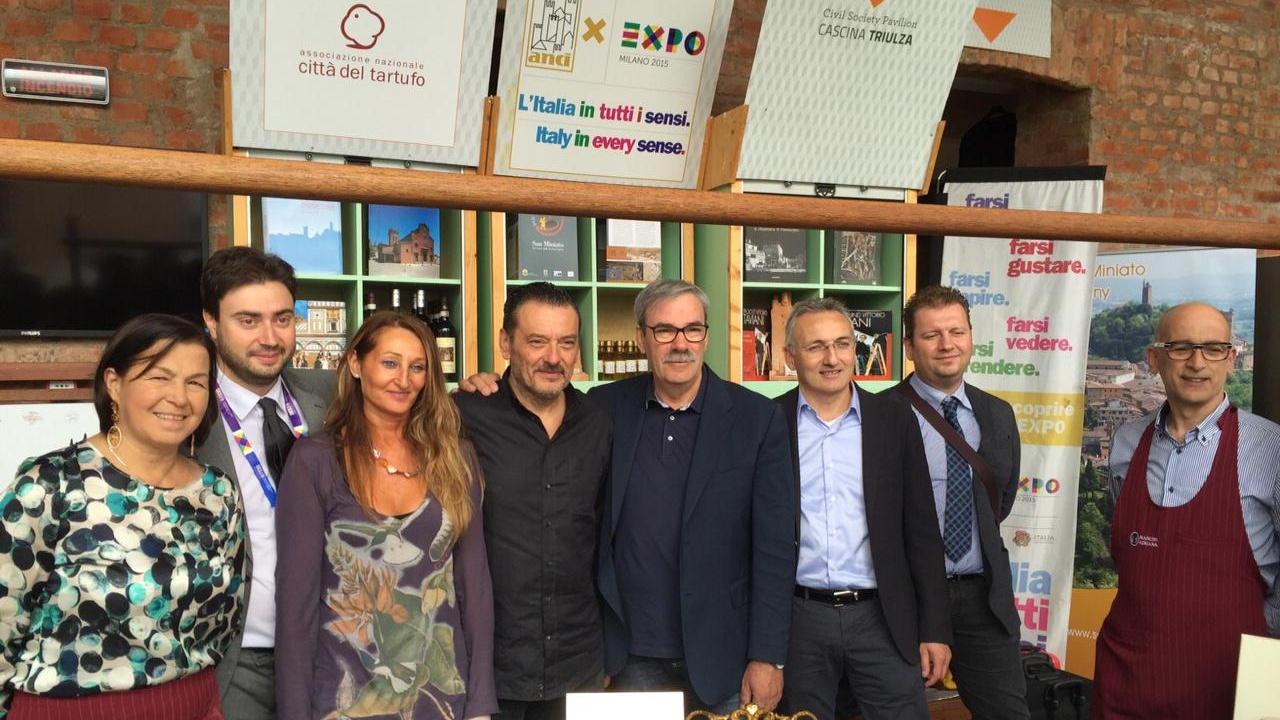 La delegazione sanminiatese a Milano