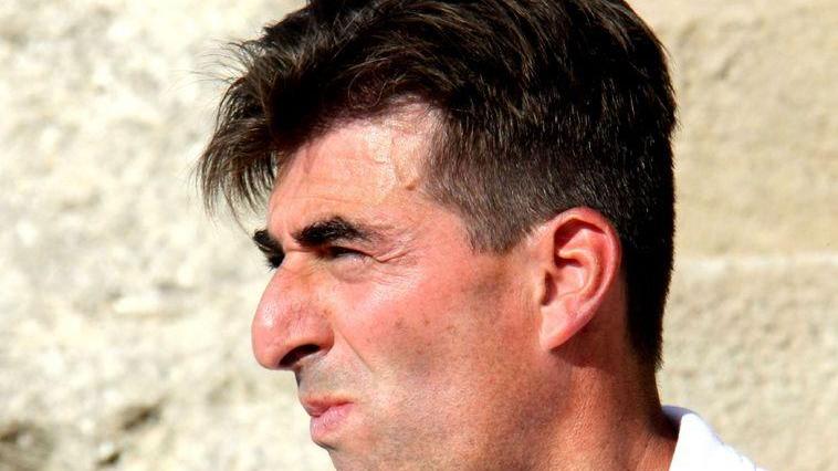 Mister Batteta se la prende con l’arbitro: scelte molto discutibili