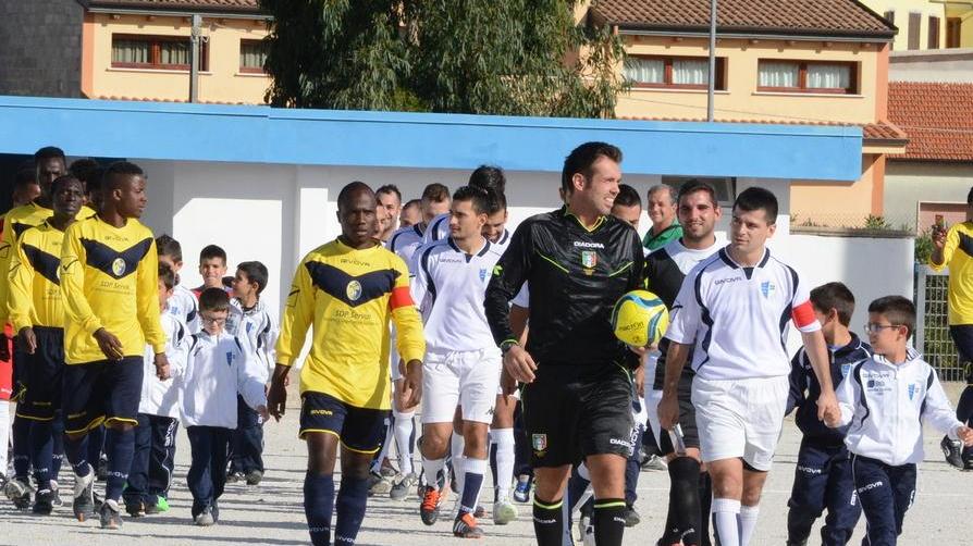 I migranti in campo, Ploaghe in festa per l’esordio del Pagi