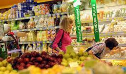 Giù l’inflazione, aumentano gli alimentari