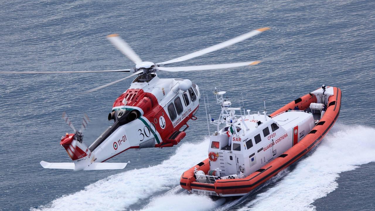 La Guardia costiera in azione