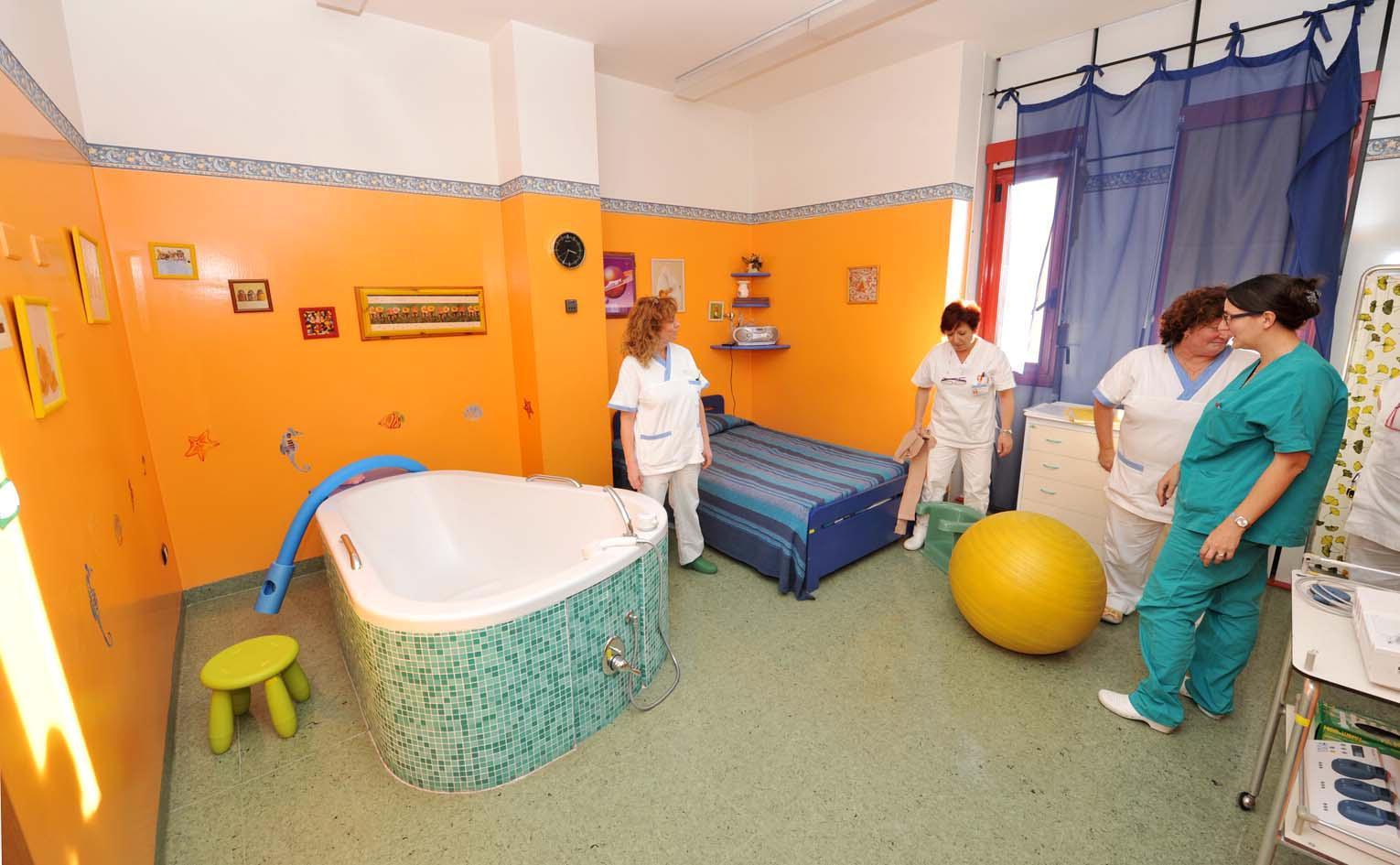 La sala per il parto in acqua a Villamarina