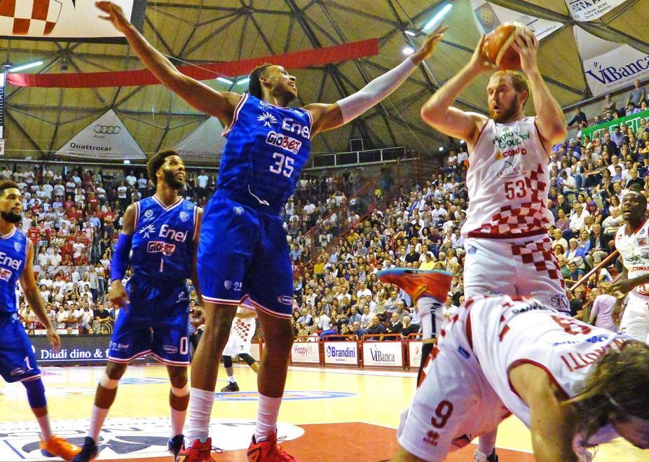 Il gigante bianco ha conquistato i tifosi 
