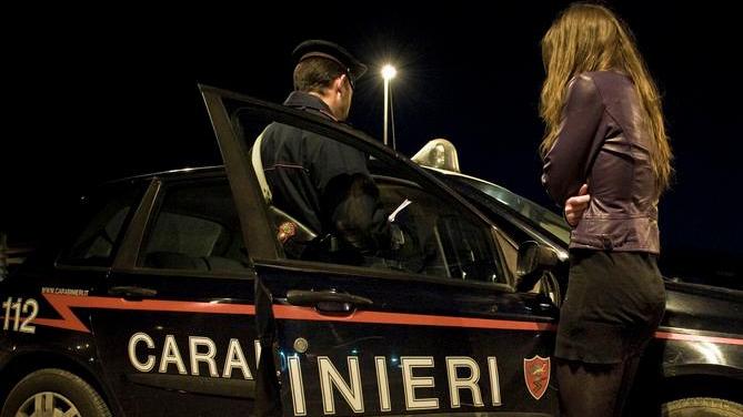 Nei guai ortolano che picchia e rapina giovane prostituta