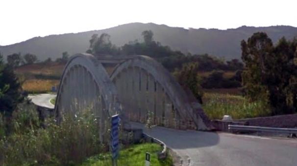 Un coro di no contro l’abbattimento del ponte San Paolo