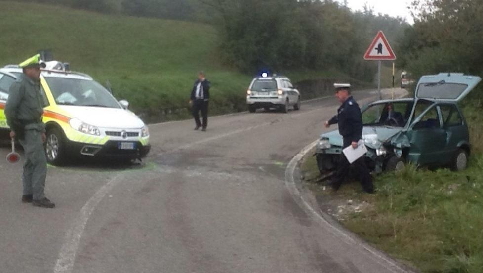 Si scontra con un’ambulanza 