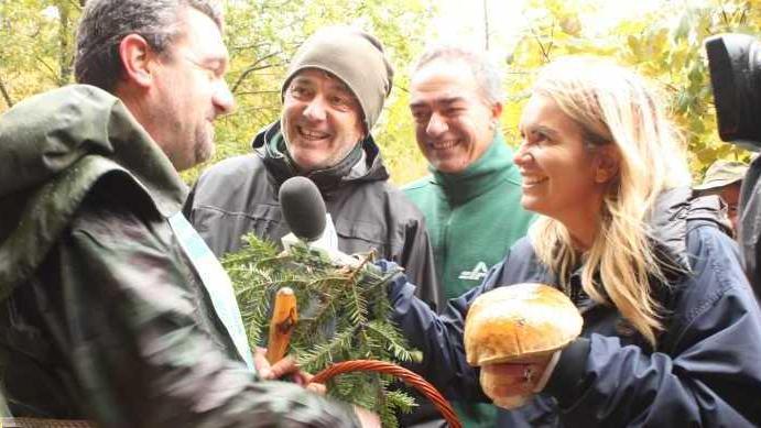 Mondiale del fungo 400 partecipanti folla e alberghi pieni