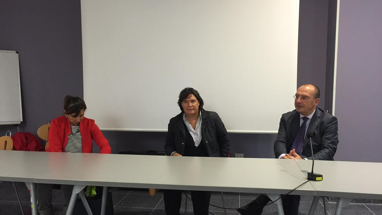 Stefania Saccardi e Gianni Anselmi durante la conferenza stampa del 2 ottobre al Villamarina