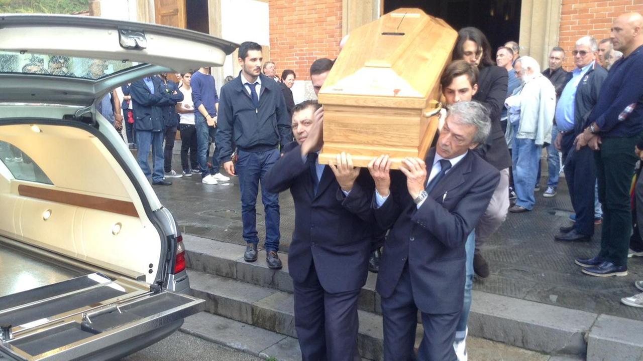 I funerali di Alessio Sabatini a Montemurlo (foto Batavia)