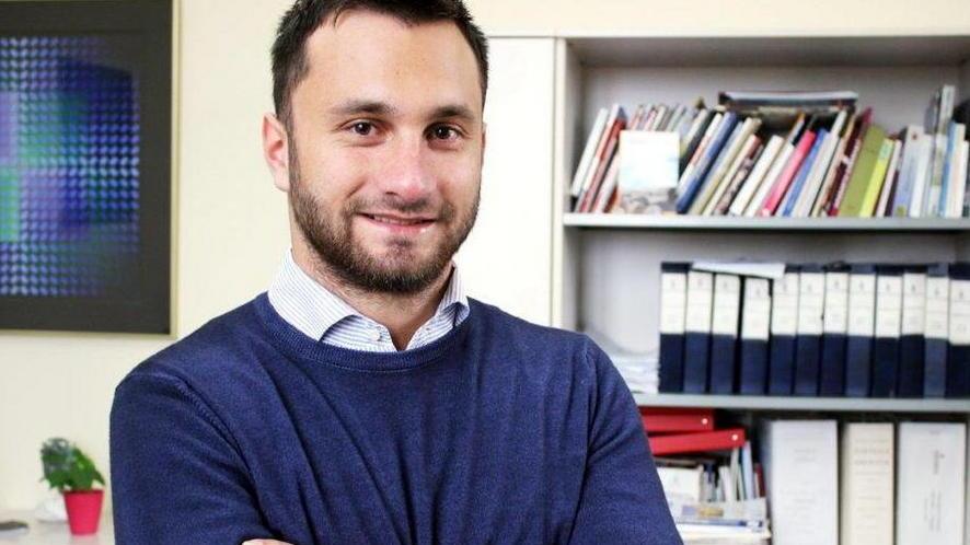 A 24 anni guida Versilia Format