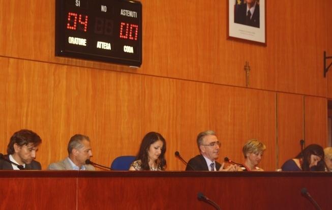 Apl: «Intervengano Provincia e Regione» 
