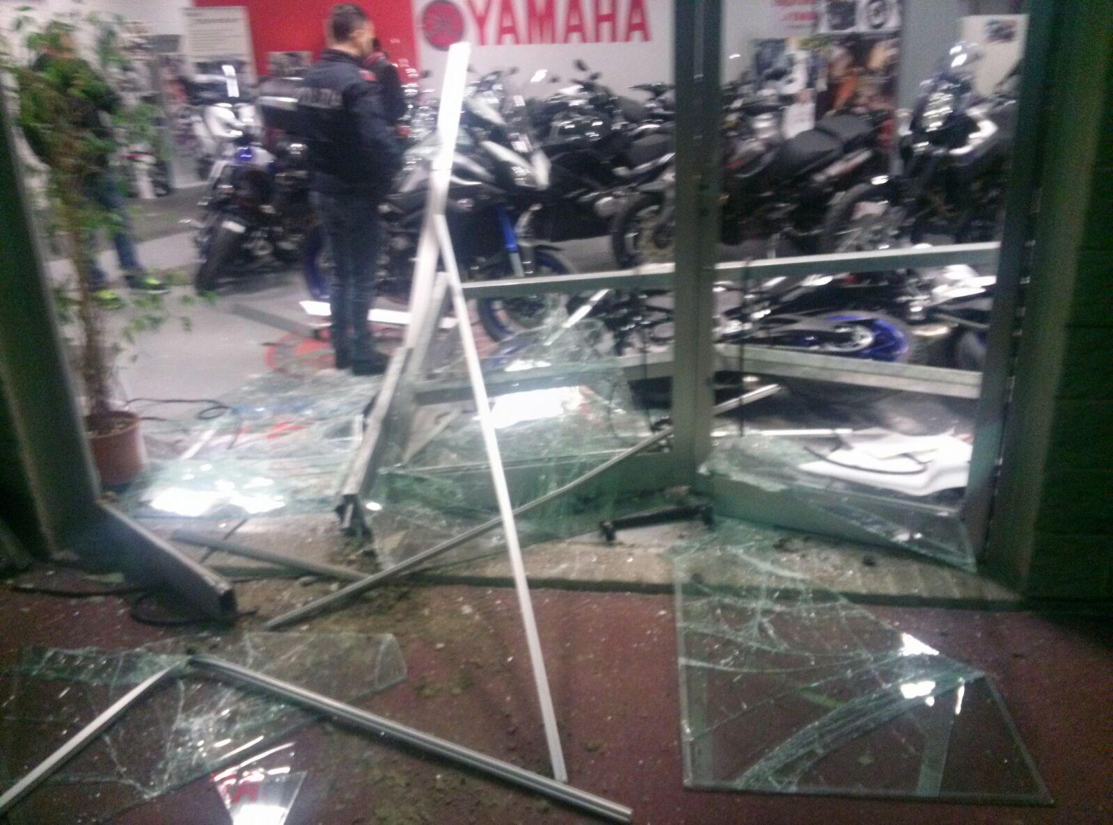 Ancora un furto con spaccata ai danni di Eros Motor 