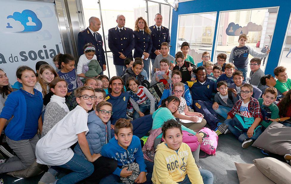 A lezione di web e social sicuro con la Polizia e i campioni del Modena