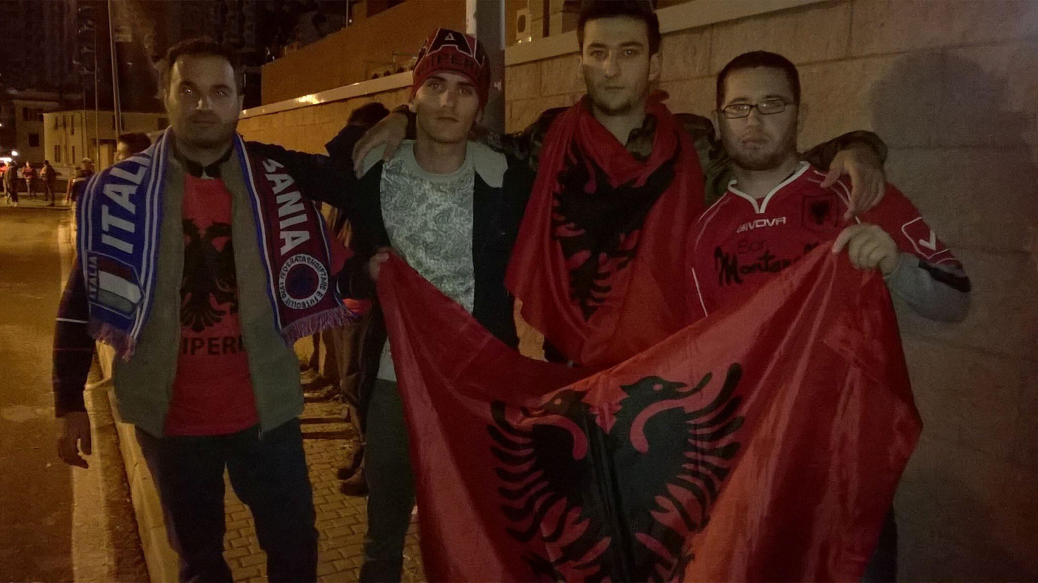 Alcuni dei giovani albanesi della comunità maremmana